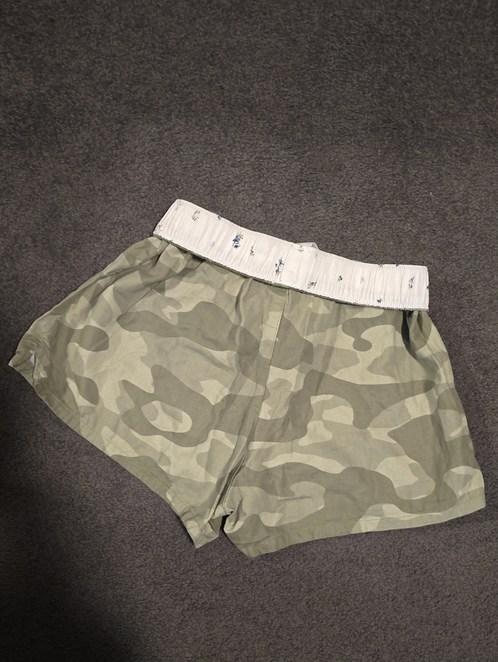 wild fable Olive Camo Elastic Waist Athletic Shorts with White Waistband